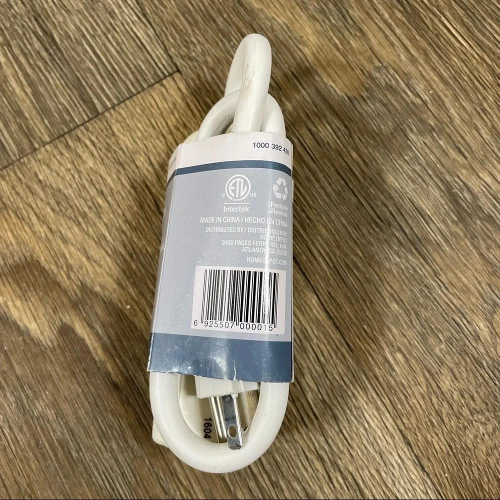 3 Outlet 1.5ft Mini Power Strip